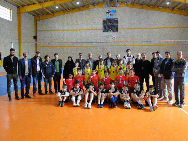 فینال مسابقات والیبال دانش آموزان برخوار برگزار شد