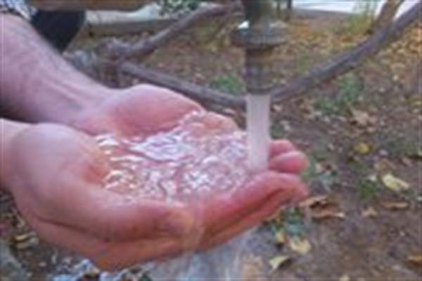 مسئولان برای رفع مشکلات آب برخوار اقدام کنند