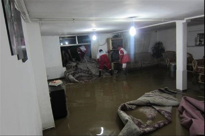 حدود ۳۵۰ واحد مسکونی بر اثر بارش باران در اصفهان خسارت دید