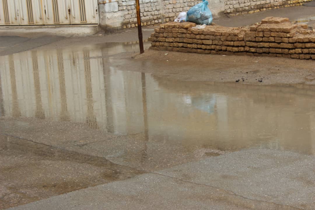 گلایه مردم از آب گرفتگی معابر شهر دولت آباد/شهرداری مسئول آبگرفتگی معابر و خسارت های ناشی از آن است
