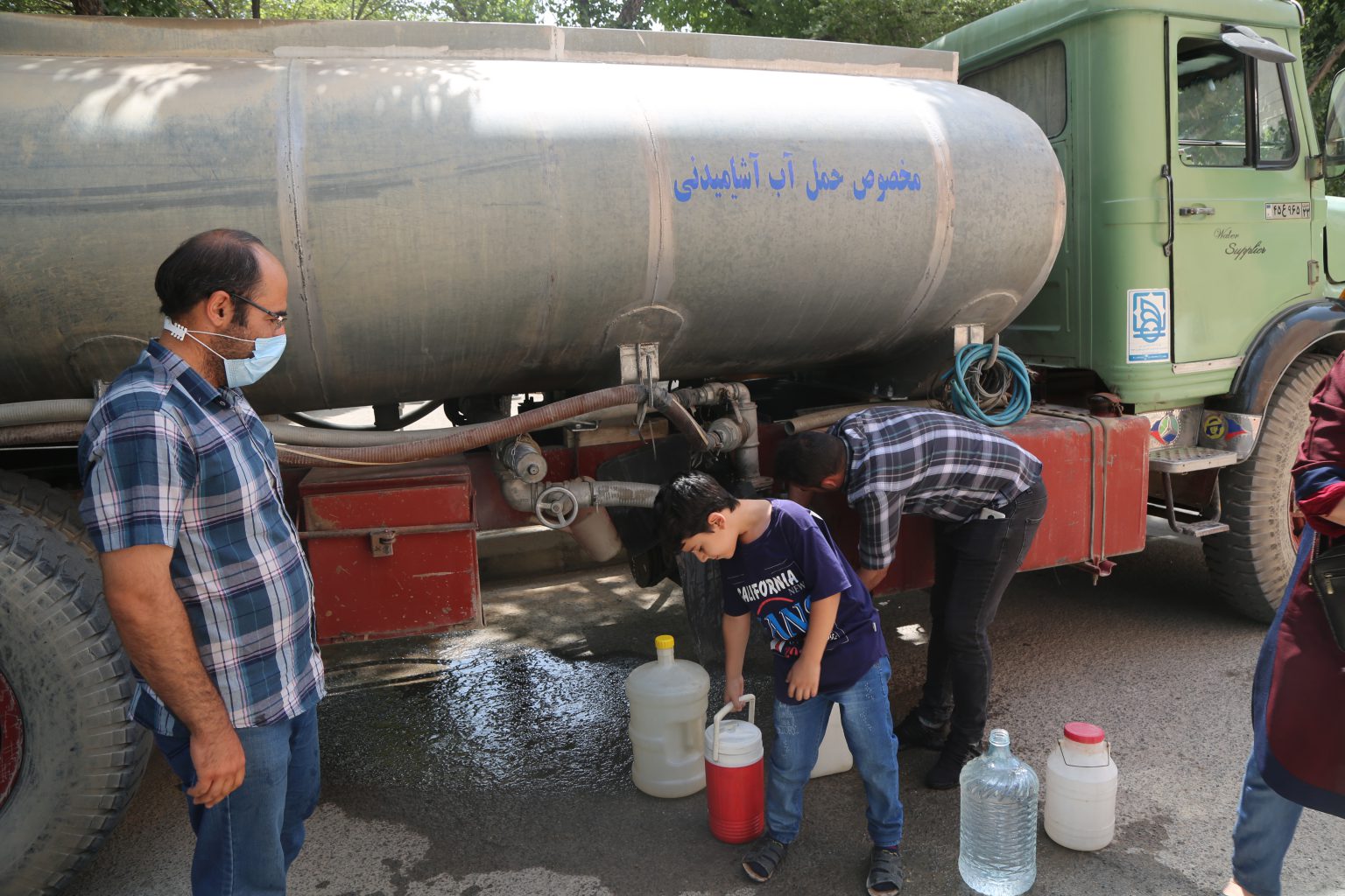 گرمای دوباره هوا موجب افزایش آبرسانی سیار در اصفهان شد