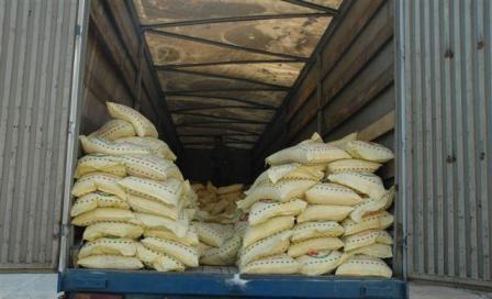 محموله میلیاردی برنج قاچاق در محور شهرکرد به اصفهان توقیف شد
